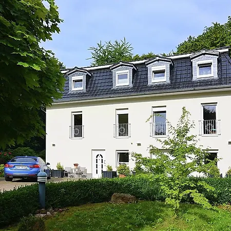 Weisses Haus Am Kurpark Bad Suderode
